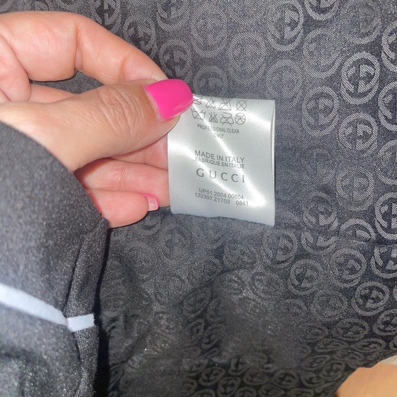 Gucci nylon jacket with detachable rabbit fur collar designed by Tom Ford. - Picture 5 of 5